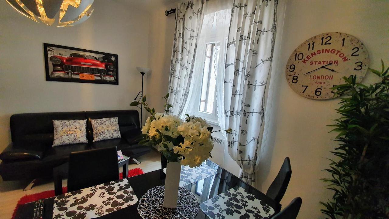 Apartments Paris Umag Extérieur photo